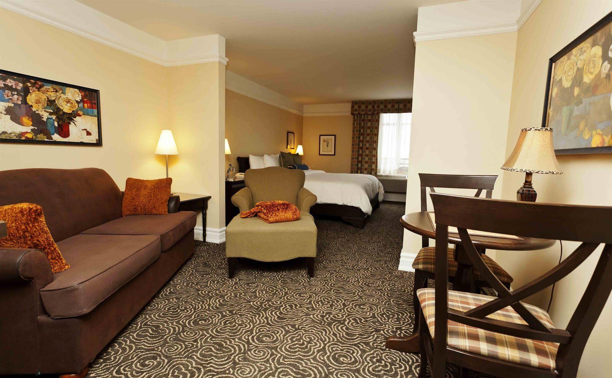 Le St-Martin Hotel & Suites Laval Eksteriør bilde